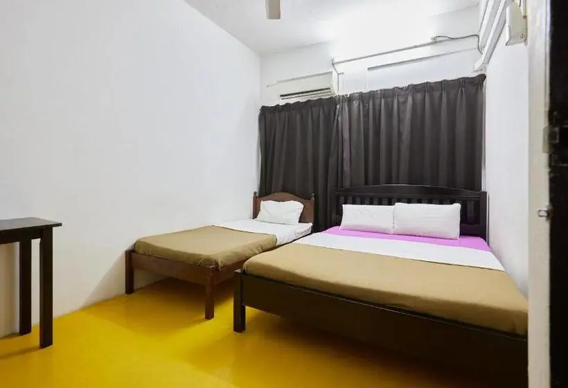 バスルーム共有のトリプルスタンダード, Uncle Guesthouse Kuala Terengganu