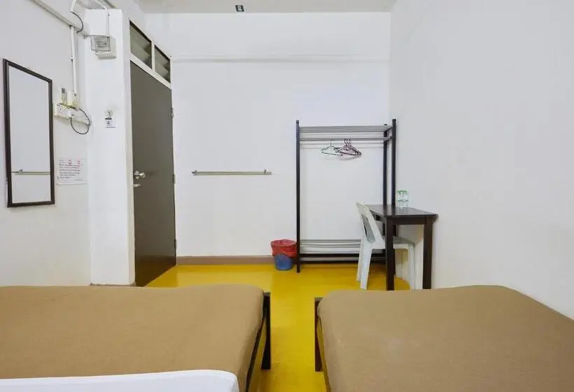 バスルーム共有のトリプルスタンダード, Uncle Guesthouse Kuala Terengganu