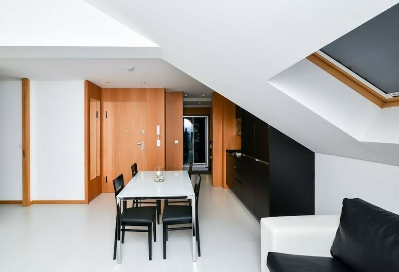 １ベッドルームファミリーアパートメント, Reis De Gaia