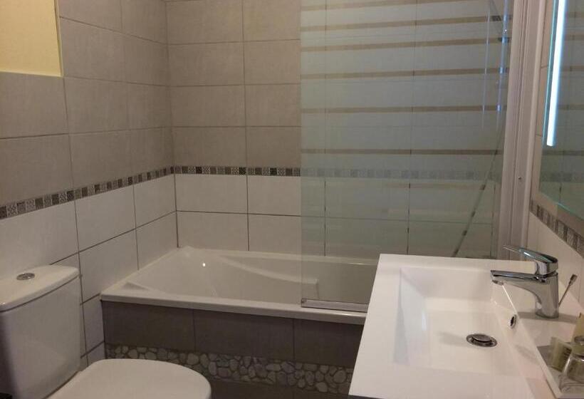 Номер Стандарт, Auberge Du Cheval Blanc Logis