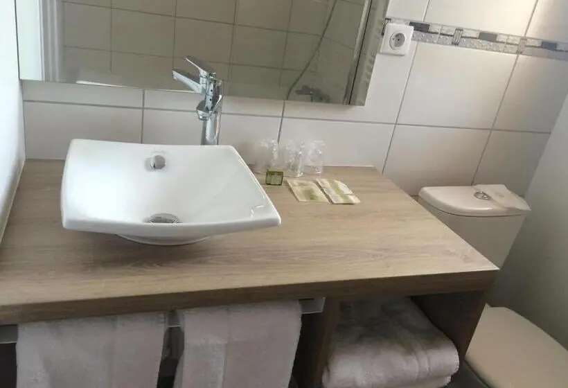 Comfort Kolmen Hengen Huone, Auberge Du Cheval Blanc Logis