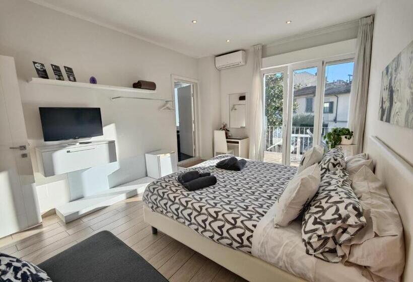 اتاق سوپریور با وان آب گرم, Florence Comfort B&b