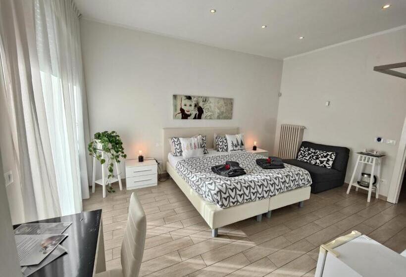 اتاق سوپریور با وان آب گرم, Florence Comfort B&b