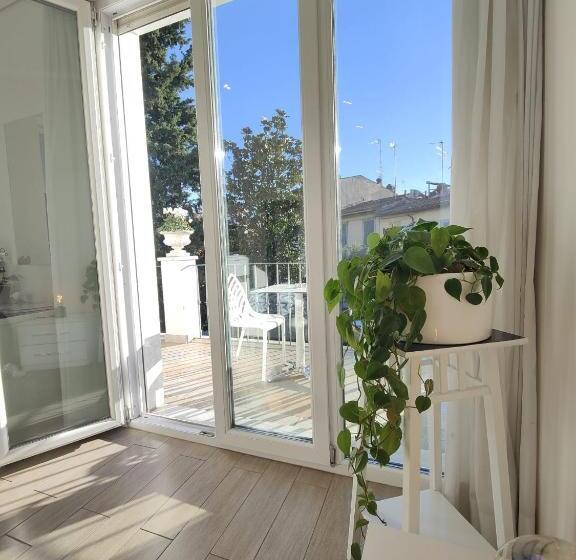 اتاق سوپریور با وان آب گرم, Florence Comfort B&b