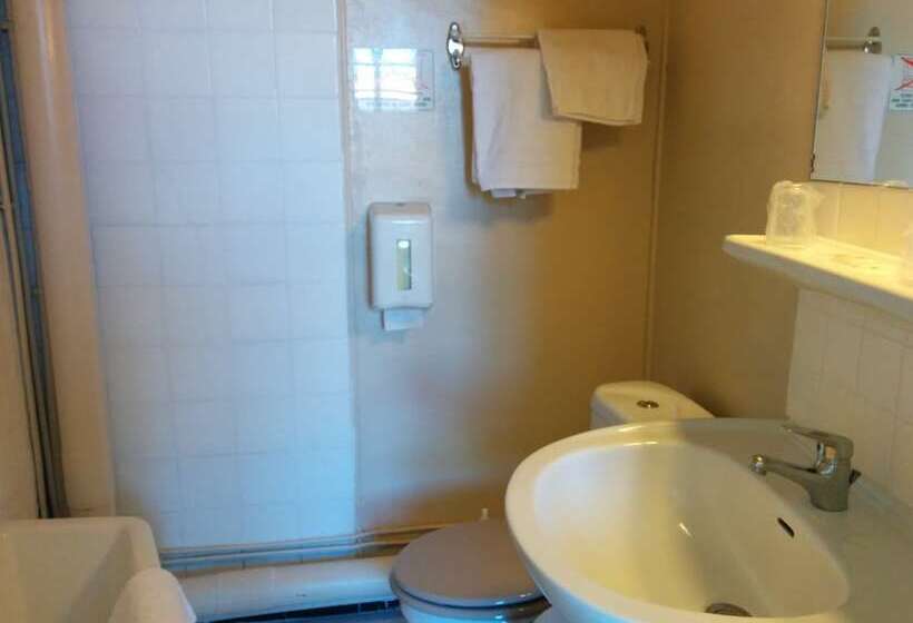 غرفة قياسية ثلاثية, Araur