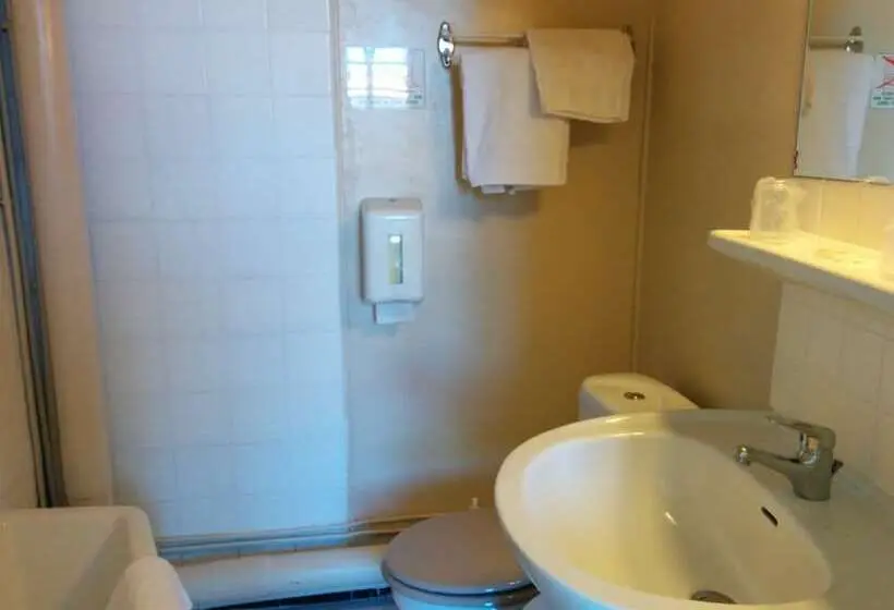 3-Bett-Standardzimmer, Araur