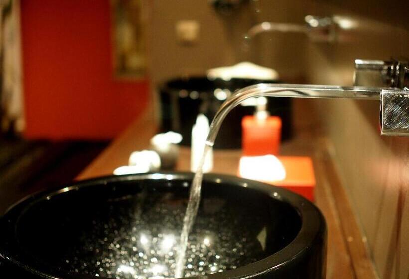 Люкс, Chic Hotel Boutique
