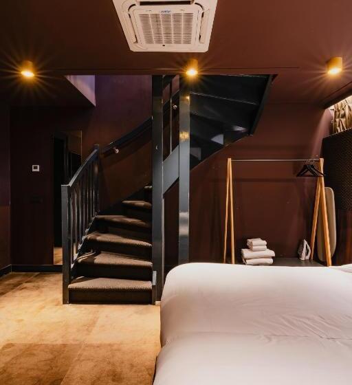 Suíte, De Jonker Urban Studios & Suites