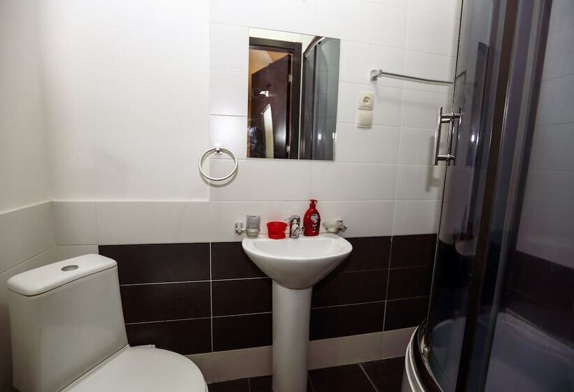 اتاق استاندارد, Rustaveli 36