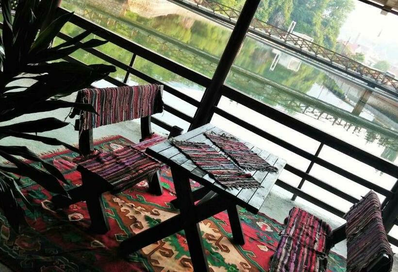 חדר סטנדרט נוף לנהר, Pansion River