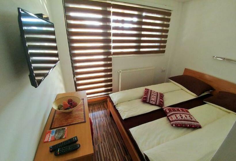 חדר יחיד בסיסי, Pansion River