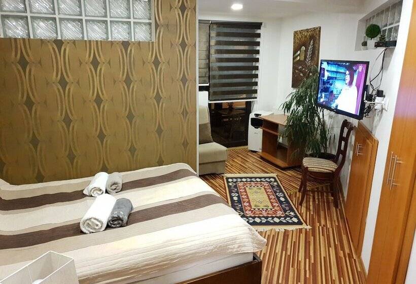 חדר רומנטי, Pansion River