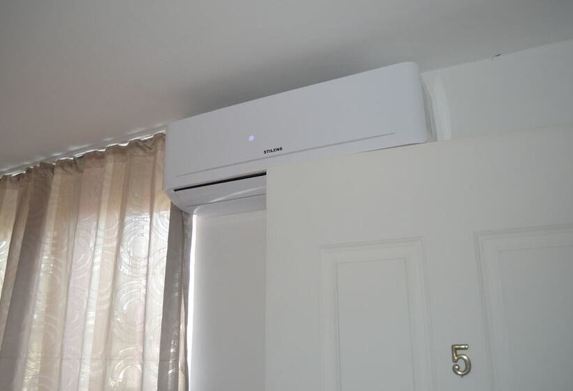 اتاق استاندارد, Rustaveli 36