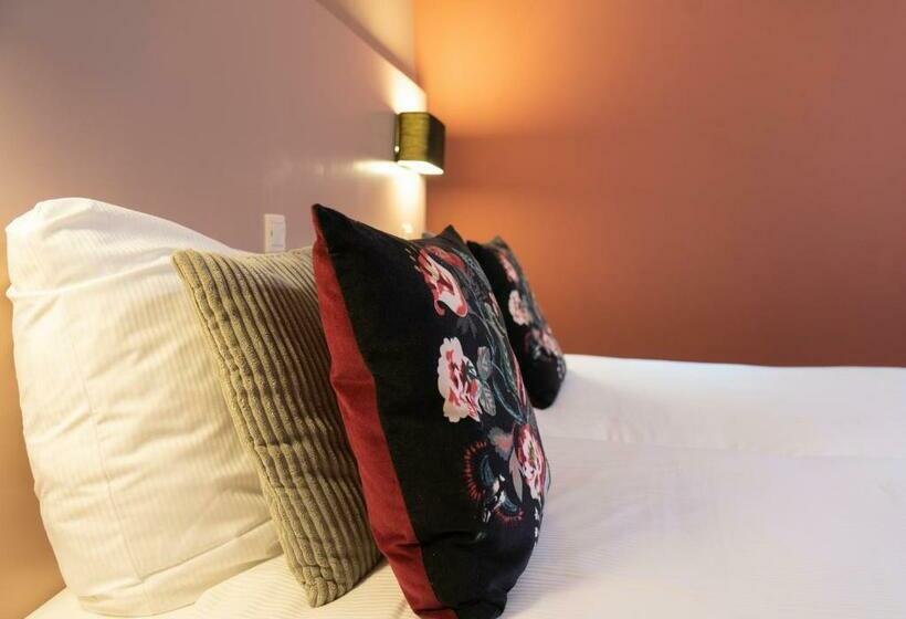 חדר סטנדרט לארבעה, Villa Flora