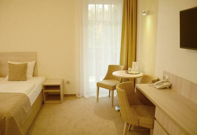 Quarto Familiar, Willa Odkrywcow