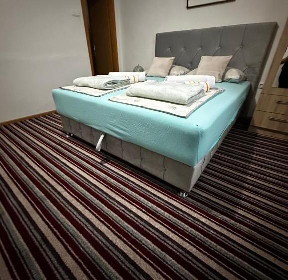 اتاق سوپریور با تخت بزرگ, Guest House Nana