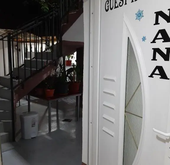 اتاق استاندارد سه نفره, Guest House Nana
