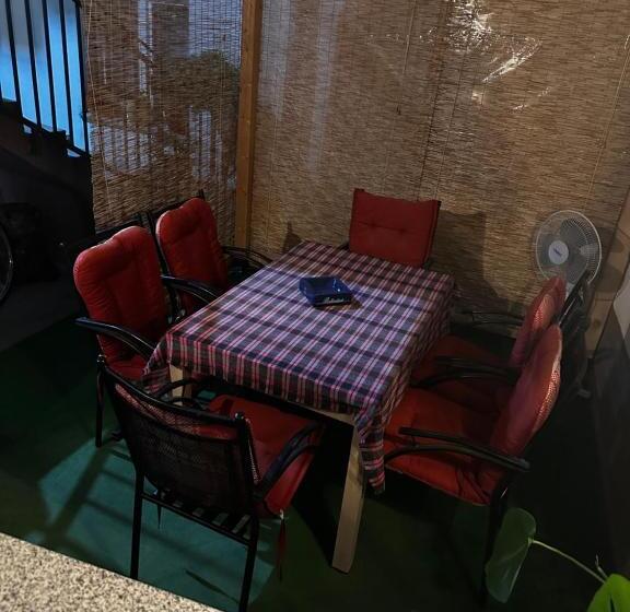 اتاق استاندارد سه نفره, Guest House Nana