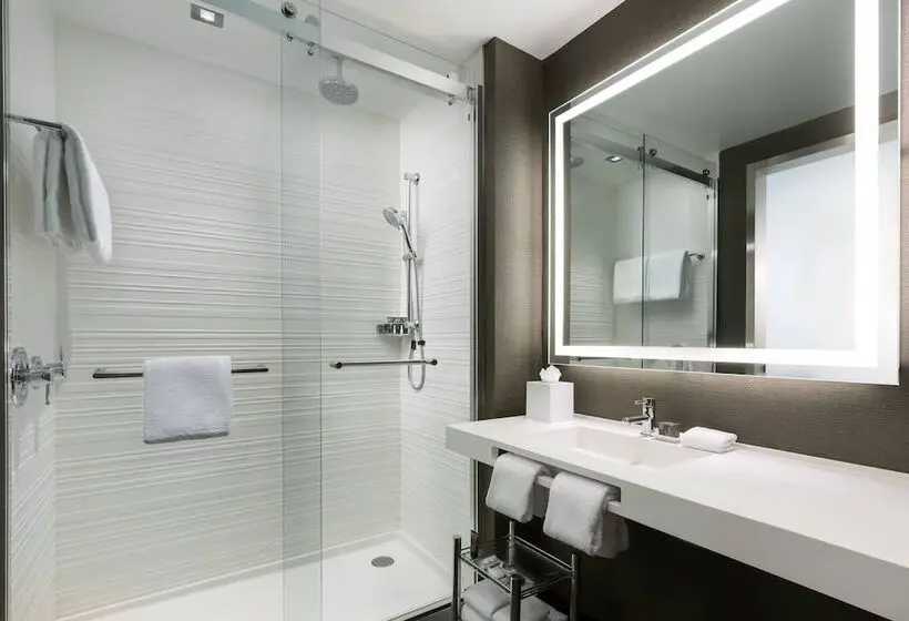 Standard Room 2 Double Beds, Ac Hotel By Marriott New York Times Square