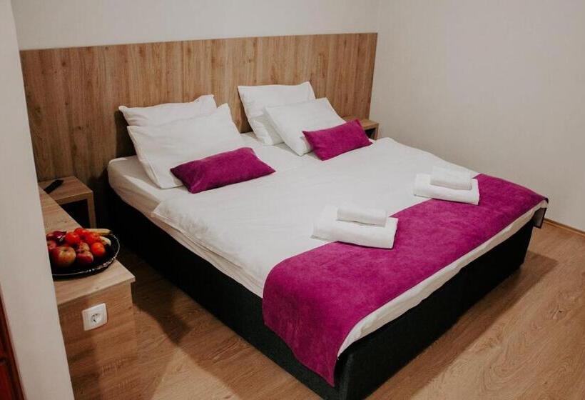 اتاق استاندارد یک نفره, Ada Blagaj