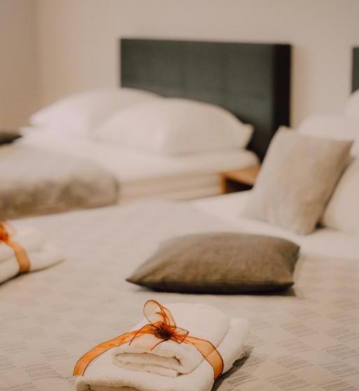 اتاق استاندارد یک نفره, Ada Blagaj