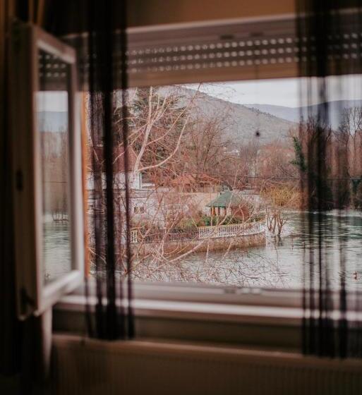 اتاق استاندارد یک نفره, Ada Blagaj