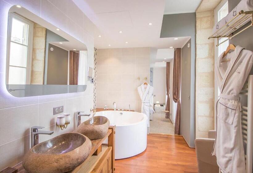 اتاق لوکس, Des Quinconces