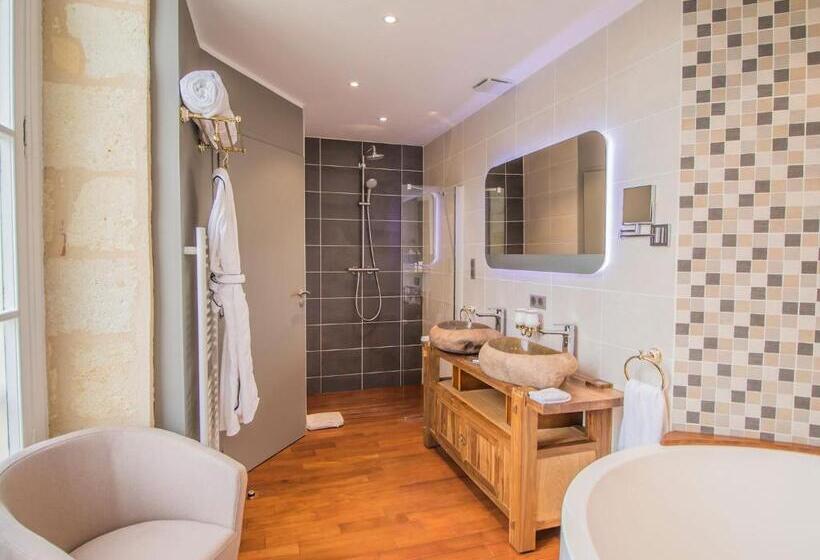 اتاق لوکس, Des Quinconces