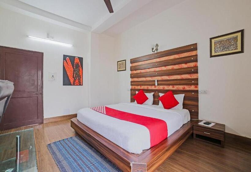 Quarto Triplo Clássico, Destiny Inn