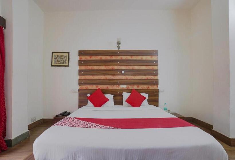 Quarto Triplo Clássico, Destiny Inn