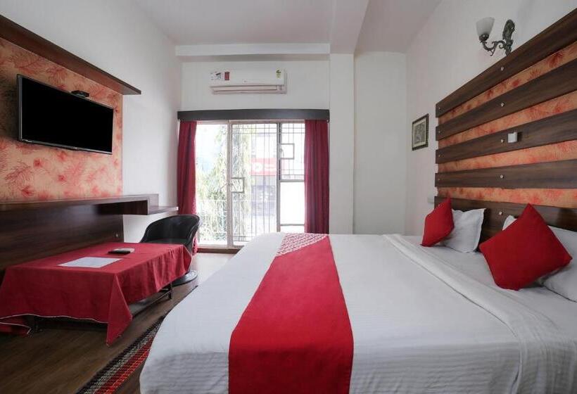 Quarto Triplo Deluxe, Destiny Inn