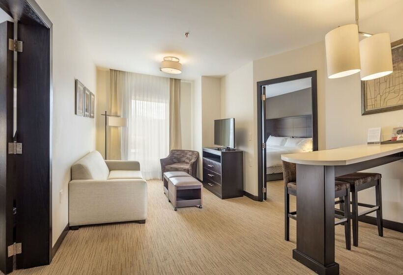 带2个卧室的套房, Staybridge Suites Silao, An Ihg