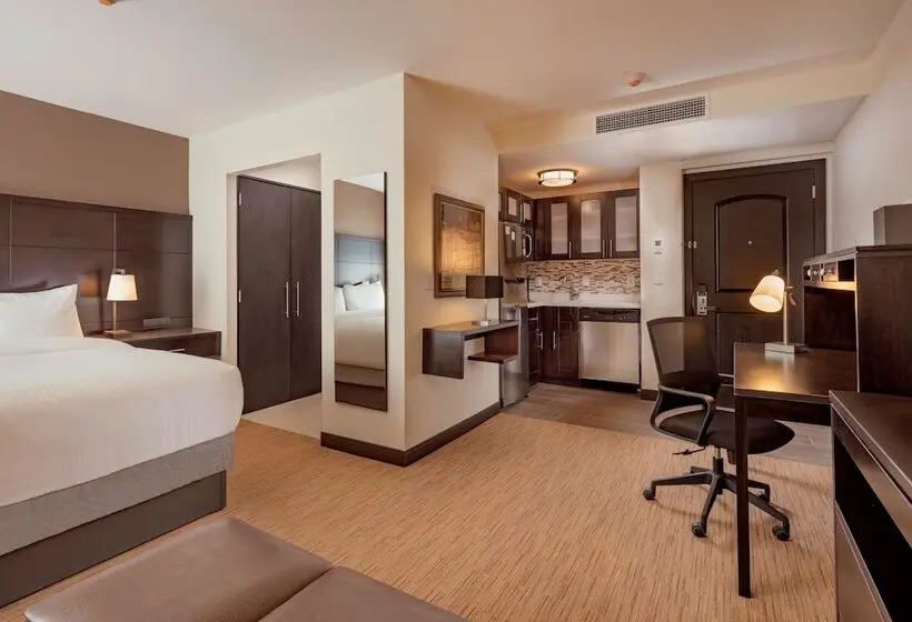 スタンダードスタジオ, Staybridge Suites Silao, An Ihg