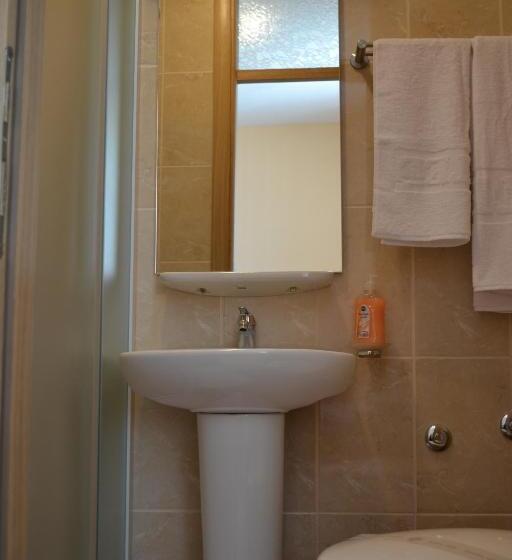 اتاق استاندارد یک نفره, Višegrad