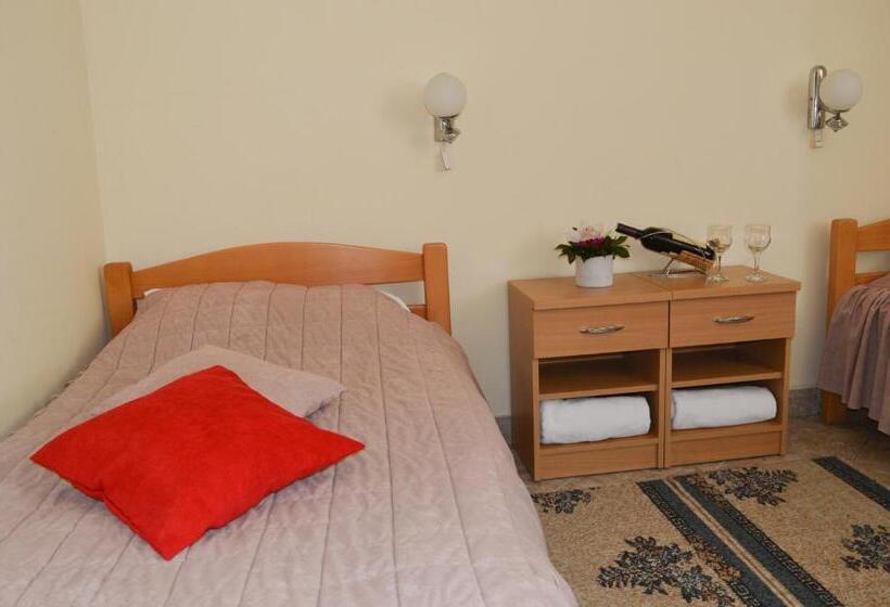 اتاق استاندارد, Višegrad