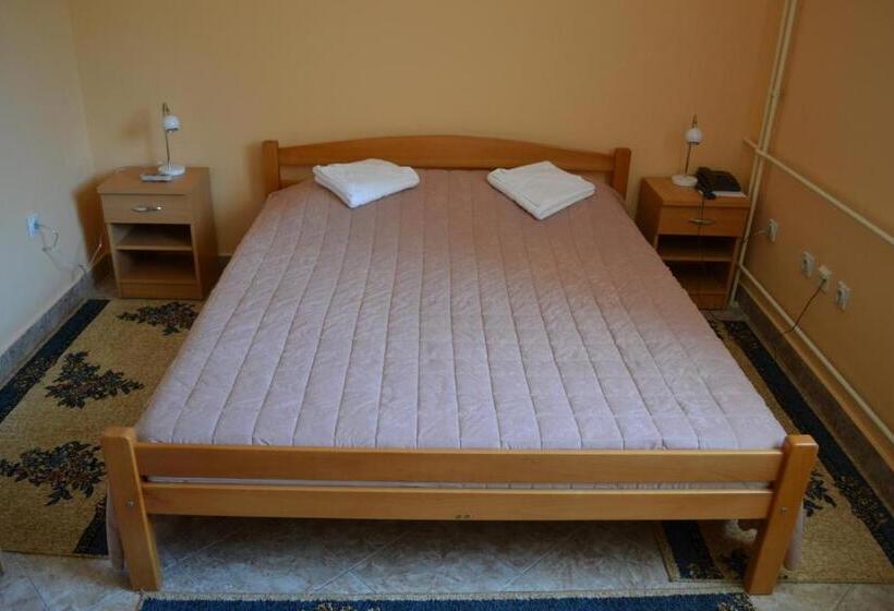 اتاق استاندارد چهار تخته, Višegrad