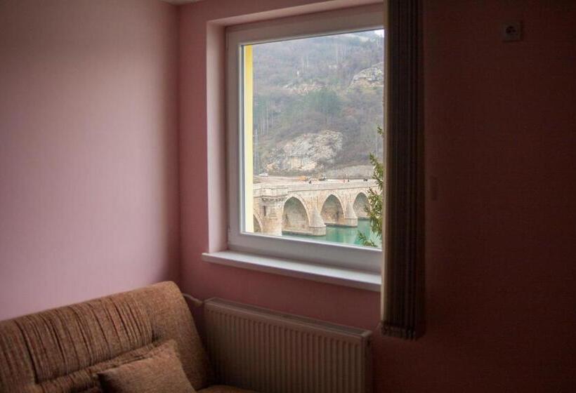 سوییت, Višegrad