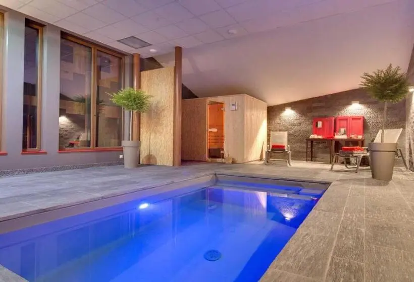 Huoneisto 2 Makuuhuonetta, Château De Candes   Art & Spa