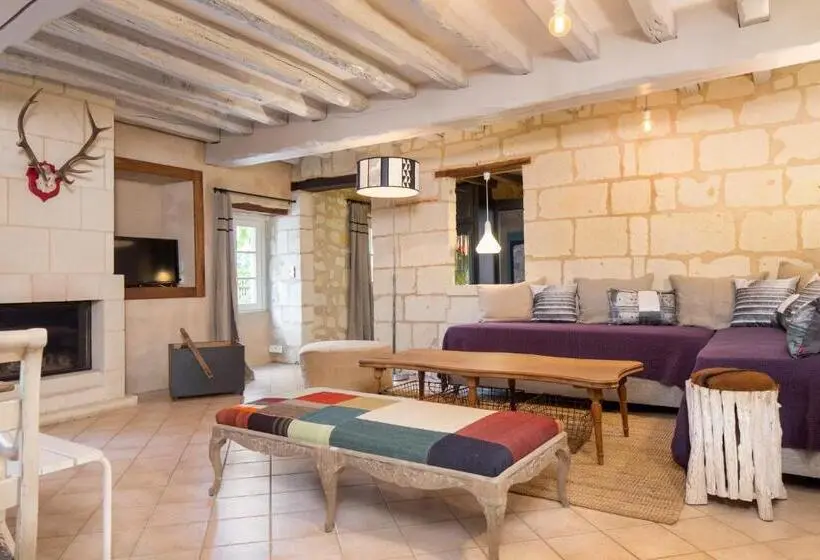 Huoneisto 3 Makuuhuonetta, Château De Candes   Art & Spa
