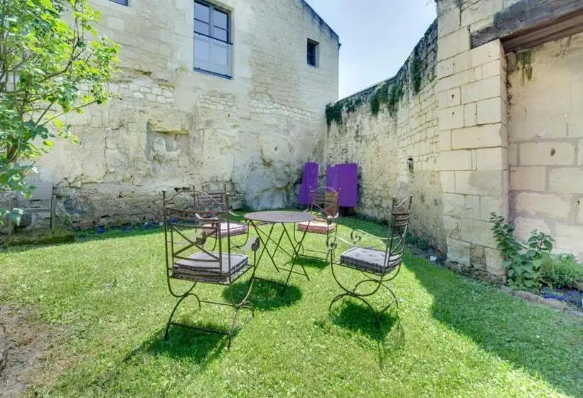 Sviitti 2 Makuuhuonetta, Château De Candes   Art & Spa