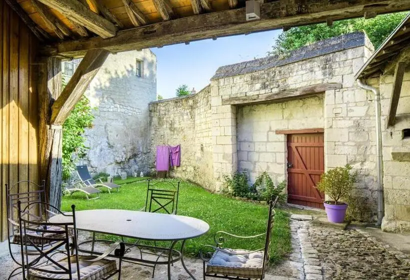 Sviitti 2 Makuuhuonetta, Château De Candes   Art & Spa