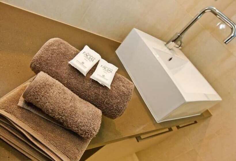 חדר סטנדרט עם מיטת קווין, Mildura River City Motel