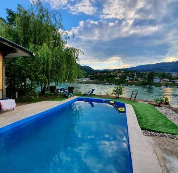 اتاق استاندارد, Apartmani I Sobe Okuka