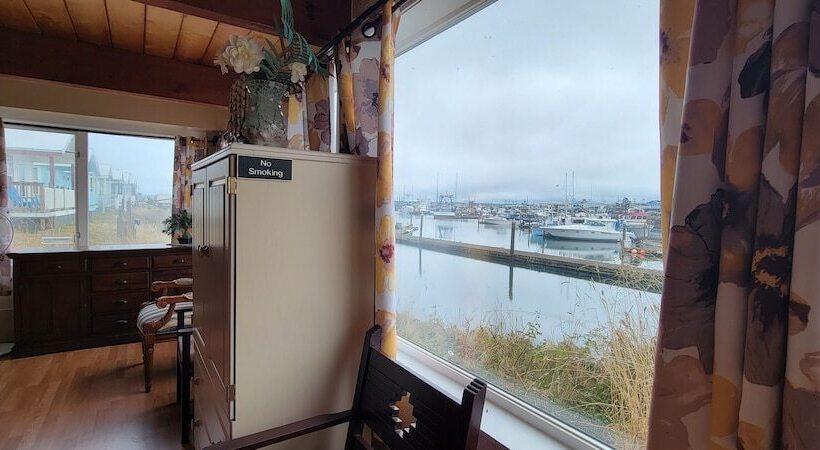 プレミアムスイート, Islander Westport