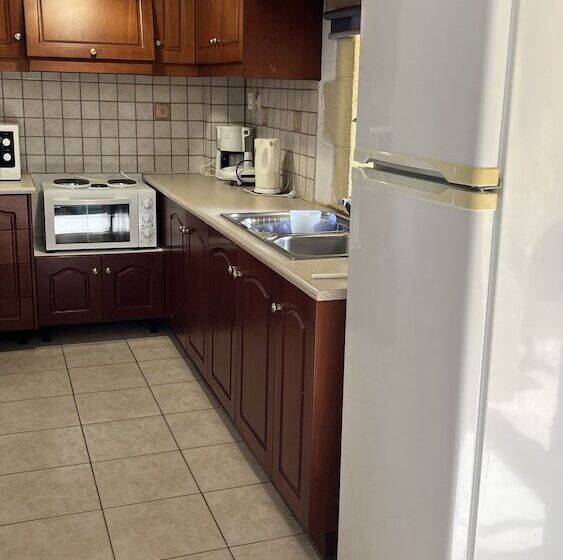 سوئیت کلاسیک, Skandalis Traditional Suites