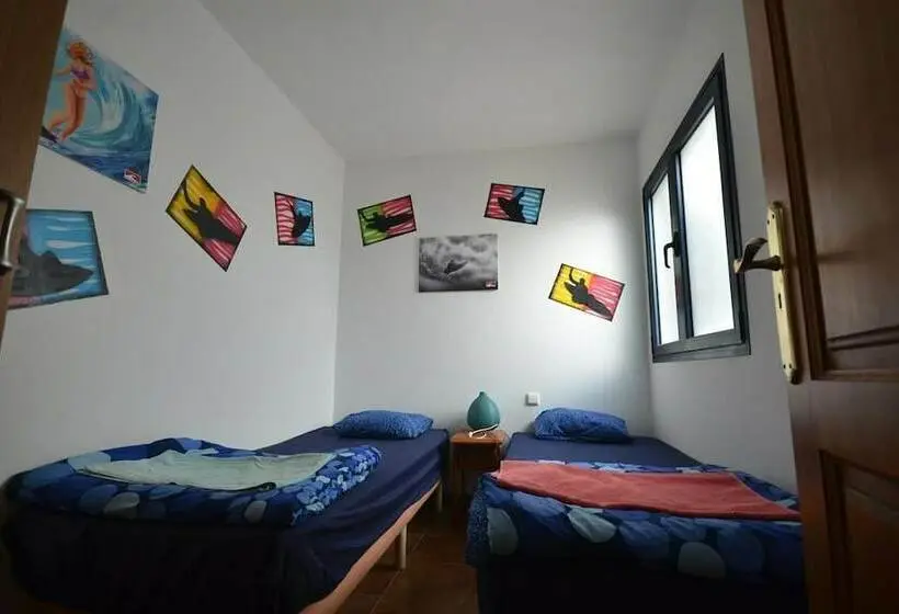 スタンダードルーム, Red Star Surf   Hostel