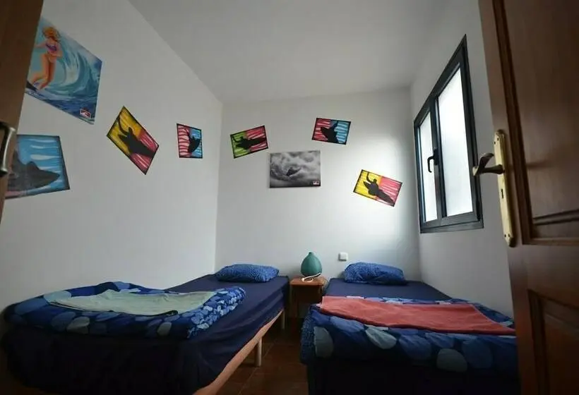 バス共有のスタンダードルーム, Red Star Surf   Hostel