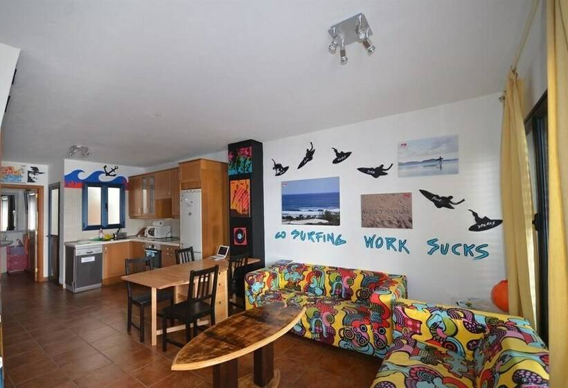 Номер Стандарт Совместная Ванная, Red Star Surf Hostel