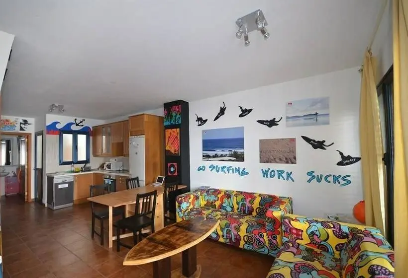 バス共有のスタンダードルーム, Red Star Surf   Hostel