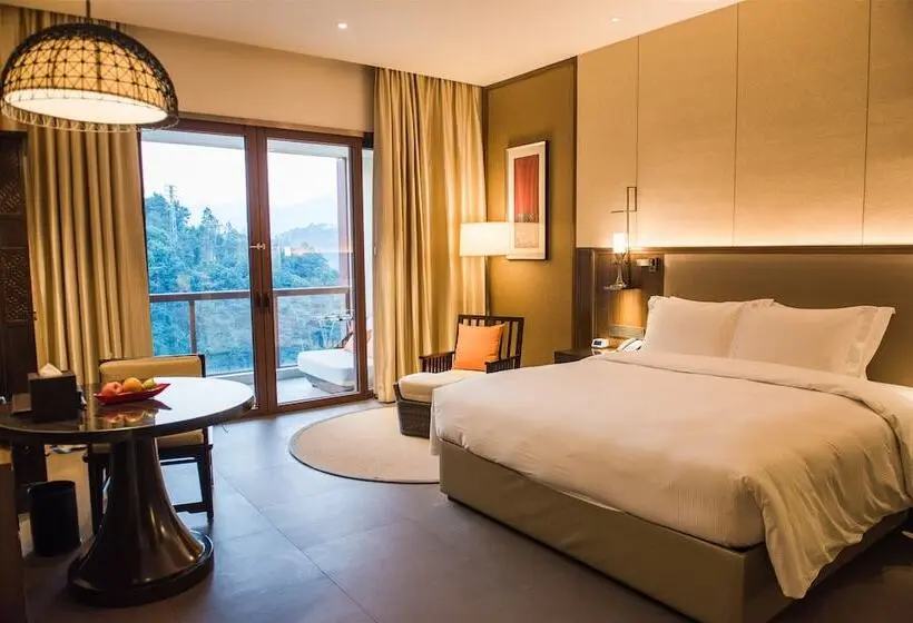 ダブルベッドスタンダードルーム, Hilton Huizhou Longmen Resort